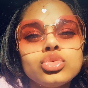 Meet your Posher, Cheyanne